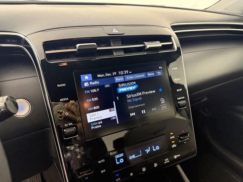 Used 2024 Hyundai Santa Cruz SEL image 16