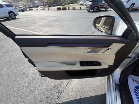 Used 2016 Lexus ES 350 image 7