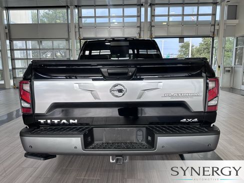 Used 2020 Nissan Titan Platinum Reserve w/ Moonroof Package AWD/4WD image 19
