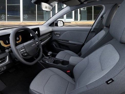 New 2026 Kia K4 LXS FWD image 17