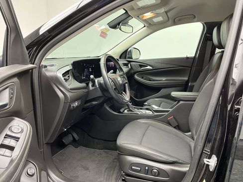 Certified 2024 Buick Encore GX Preferred w/ Comfort Package AWD/4WD image 3