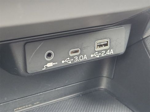 Used 2024 Subaru Crosstrek 2.0i Premium image 27