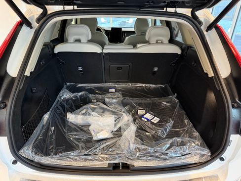New 2026 Volvo XC60 B5 Ultra w/ Protection Package Premier AWD/4WD image 25