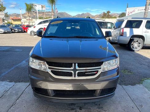Used 2017 Dodge Journey SE image 5