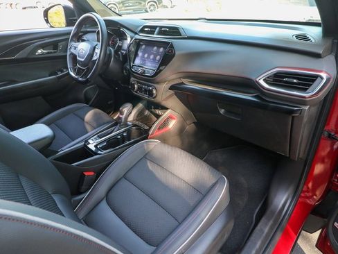 Certified 2021 Chevrolet TrailBlazer RS w/ Technology Package image 21