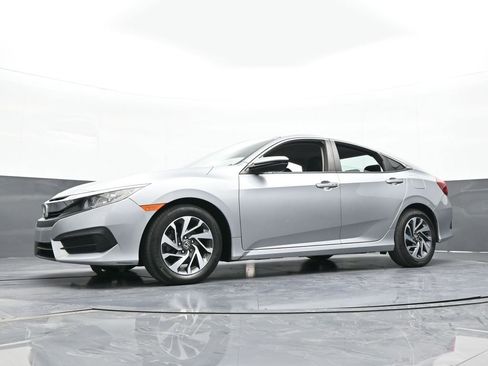 Used 2018 Honda Civic EX image 54