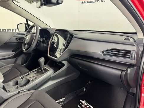Used 2025 Subaru Crosstrek 2.0i Premium image 39