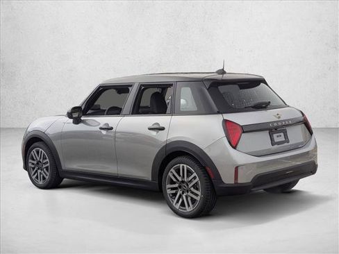 New 2026 MINI Cooper 4-Door Hardtop image 9