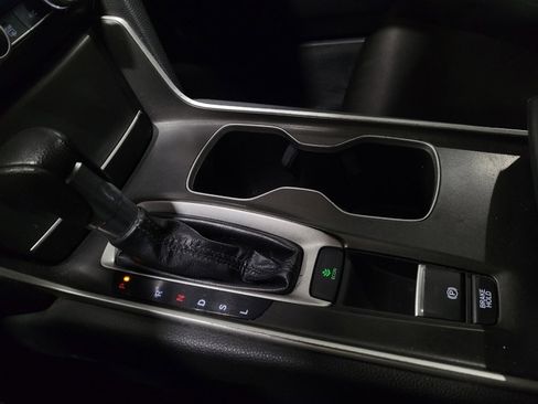 Used 2018 Honda Accord LX image 26