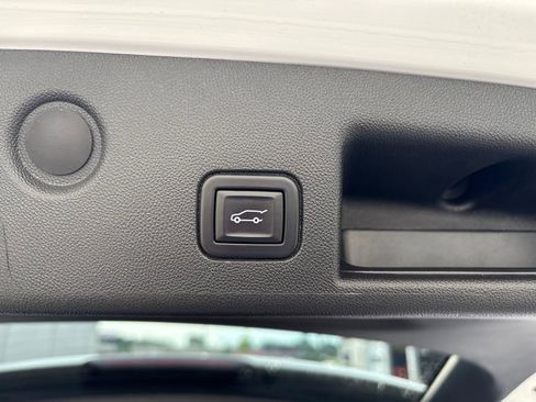 Used 2022 Chevrolet Equinox LT image 28