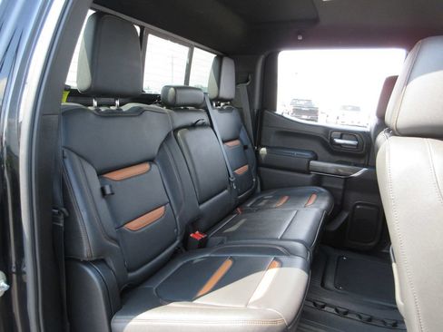 Used 2021 GMC Sierra 1500 AT4 w/ AT4 Preferred Package AWD/4WD image 25