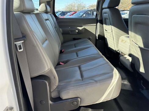 Used 2009 GMC Sierra 2500 W/T image 12