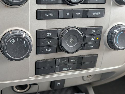 Used 2009 Ford Escape XLT image 11