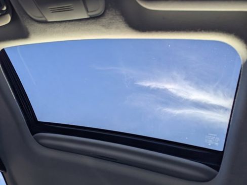 Used 2022 Toyota Prius Limited w/ Premium Convenience Package image 28