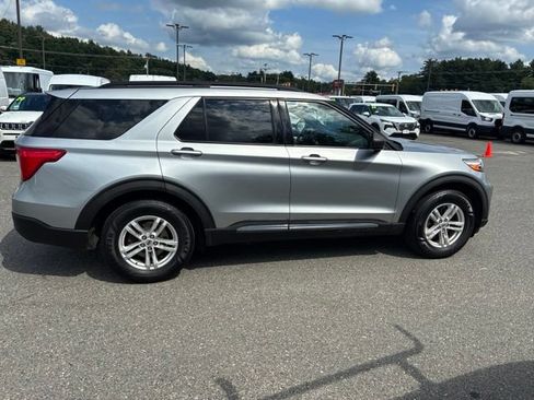 Used 2020 Ford Explorer XLT w/ Comfort Package AWD/4WD image 6