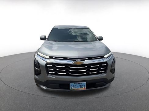 Used 2025 Chevrolet Equinox LT FWD image 4