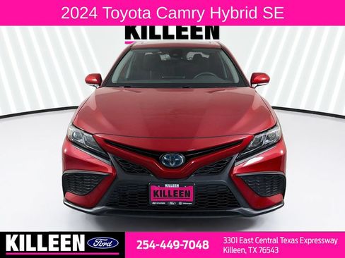 Used 2024 Toyota Camry SE w/ Audio Upgrade Package FWD image 2