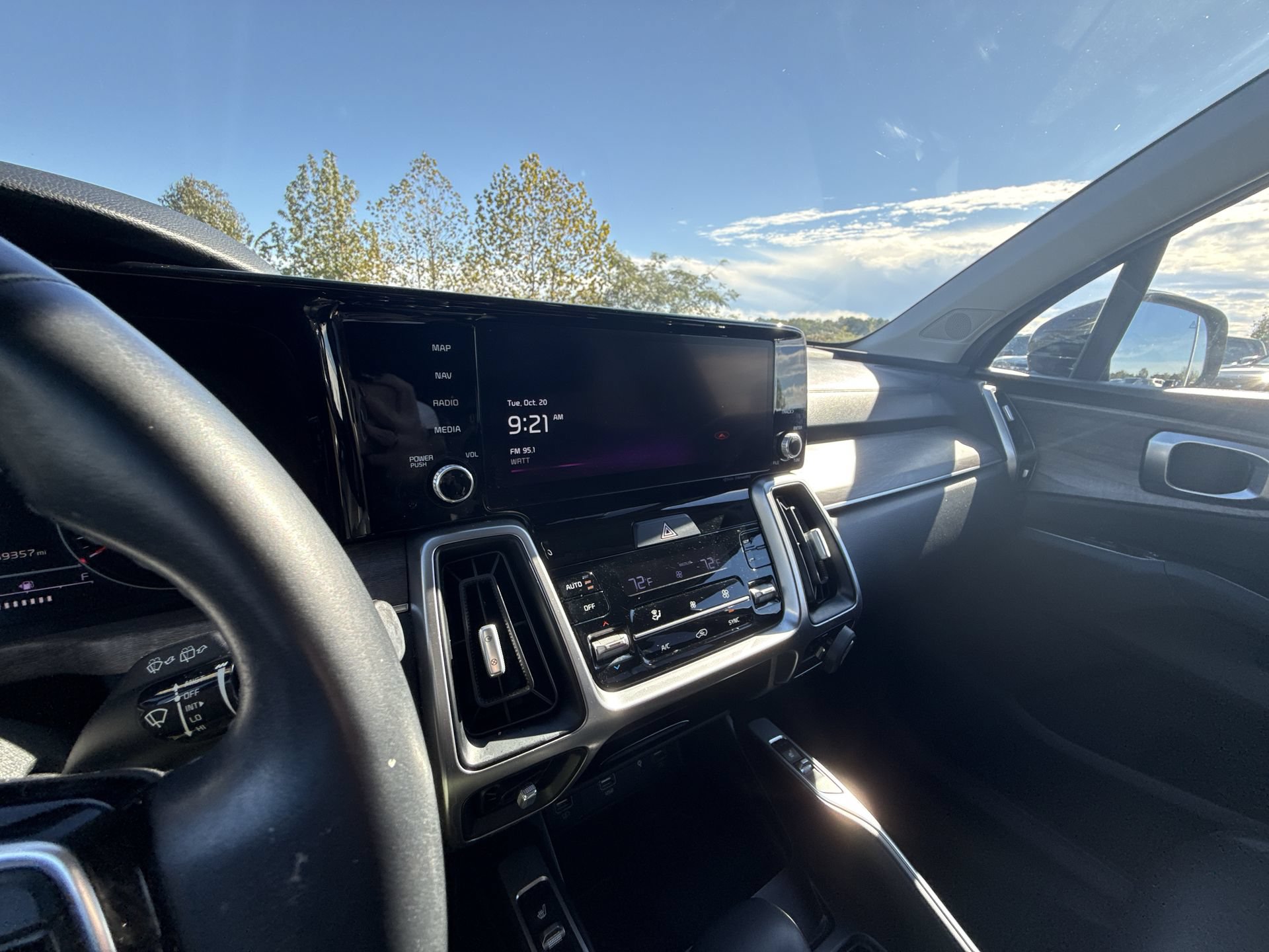 Used 2022 Kia Sorento EX FWD image 19