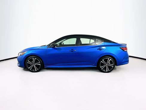 Used 2023 Nissan Sentra SR w/ SR Premium Package FWD image 4