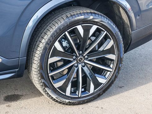 New 2026 Volvo XC90 T8 Ultra w/ Protection Package Premier image 10