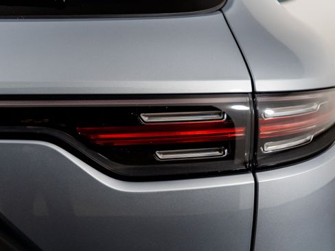 Used 2022 Porsche Cayenne S image 13