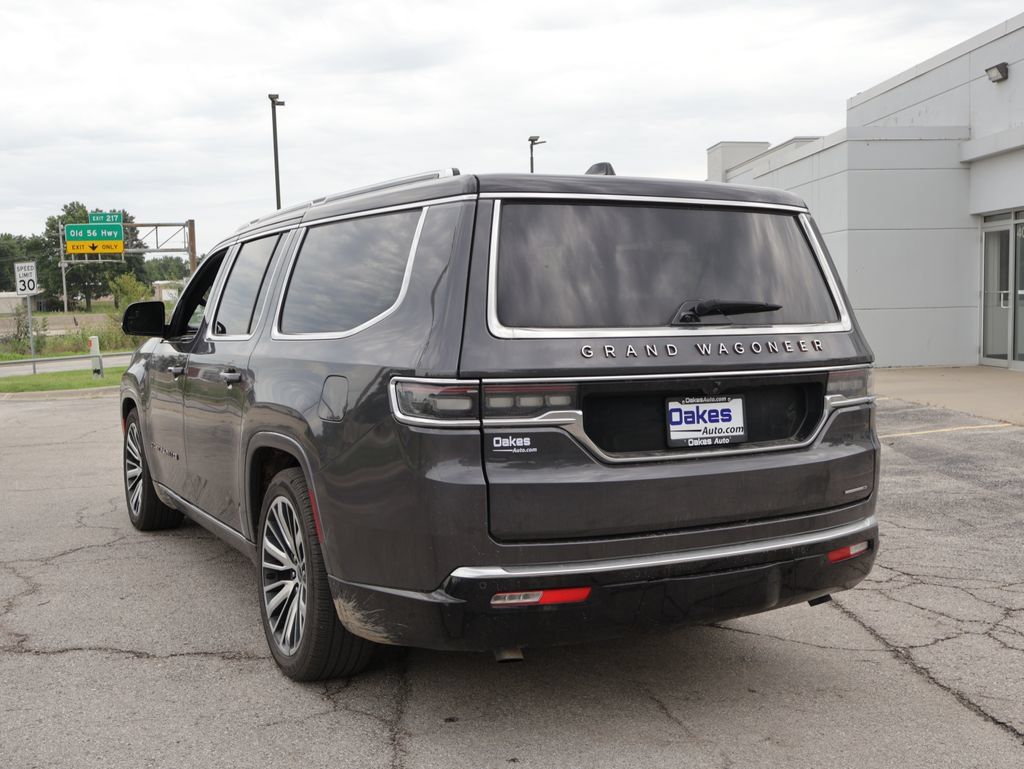 Used 2024 Jeep Grand Wagoneer L Series III AWD/4WD image 5