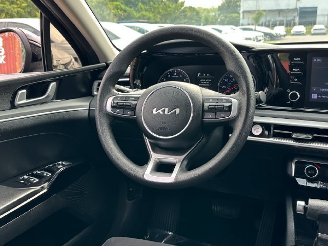Used 2023 Kia K5 LXS FWD image 18