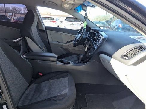 Used 2012 Kia Optima LX image 29