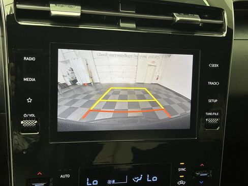 Used 2024 Hyundai Santa Cruz SEL AWD/4WD image 4