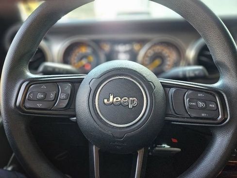Used 2021 Jeep Wrangler Sport image 15