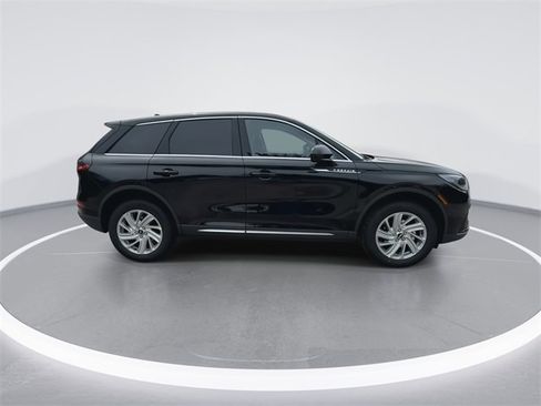 New 2025 Lincoln Corsair Premiere image 9