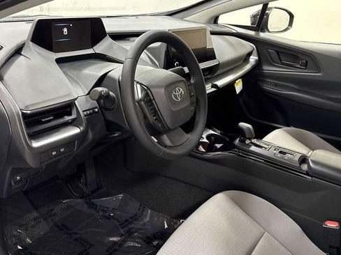 New 2026 Toyota Prius LE image 12