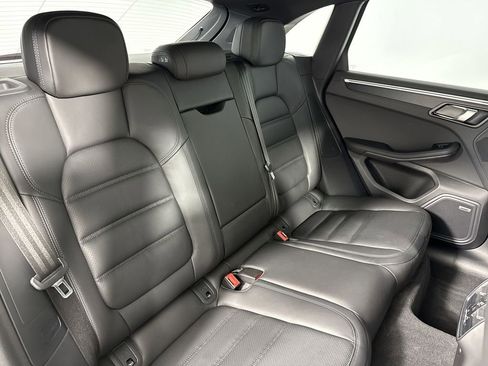 Certified 2022 Porsche Macan GTS image 23