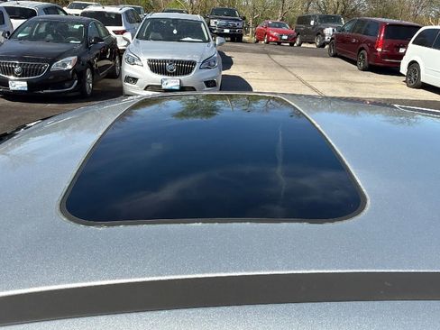 Used 2012 Ford Focus Titanium image 10