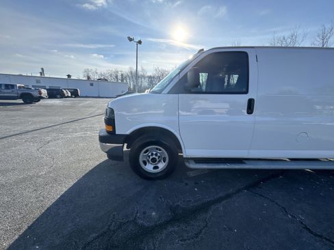 Used 2024 GMC Savana 2500 w/ Driver Convenience Package image 31