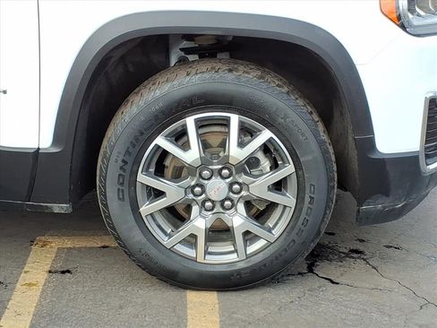 Used 2023 GMC Acadia SLE w/ Driver Convenience Package image 9