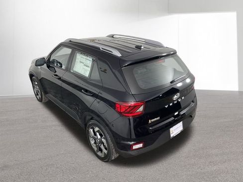 Certified 2025 Hyundai Venue SEL image 37