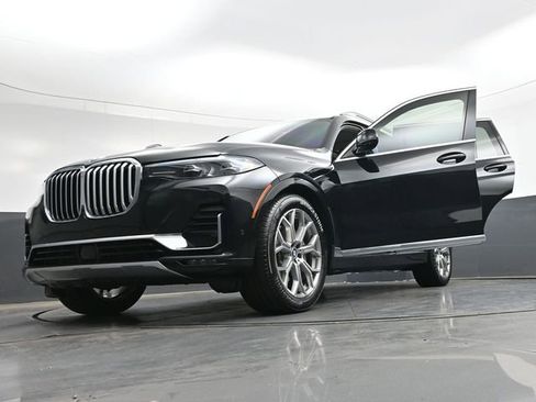 Used 2021 BMW X7 xDrive40i w/ Premium Package AWD/4WD image 42