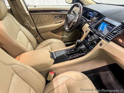 Used 2017 Ford Taurus Limited FWD image 27