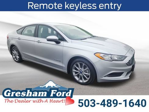 Used 2017 Ford Fusion SE FWD image 8