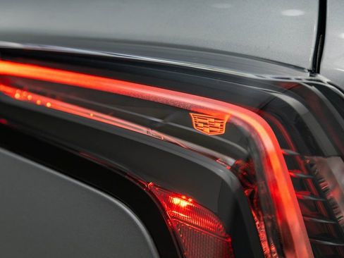 Used 2023 Cadillac XT5 Sportv image 9