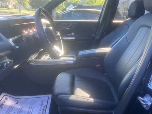 Used 2024 Mercedes-Benz GLB 250 image 5