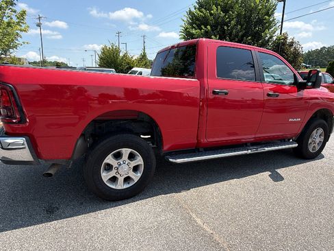Used 2026 RAM 2500 Big Horn AWD/4WD image 8