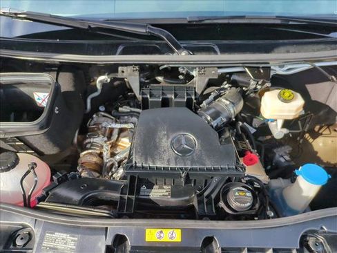 Used 2024 Mercedes-Benz Sprinter 2500 image 22