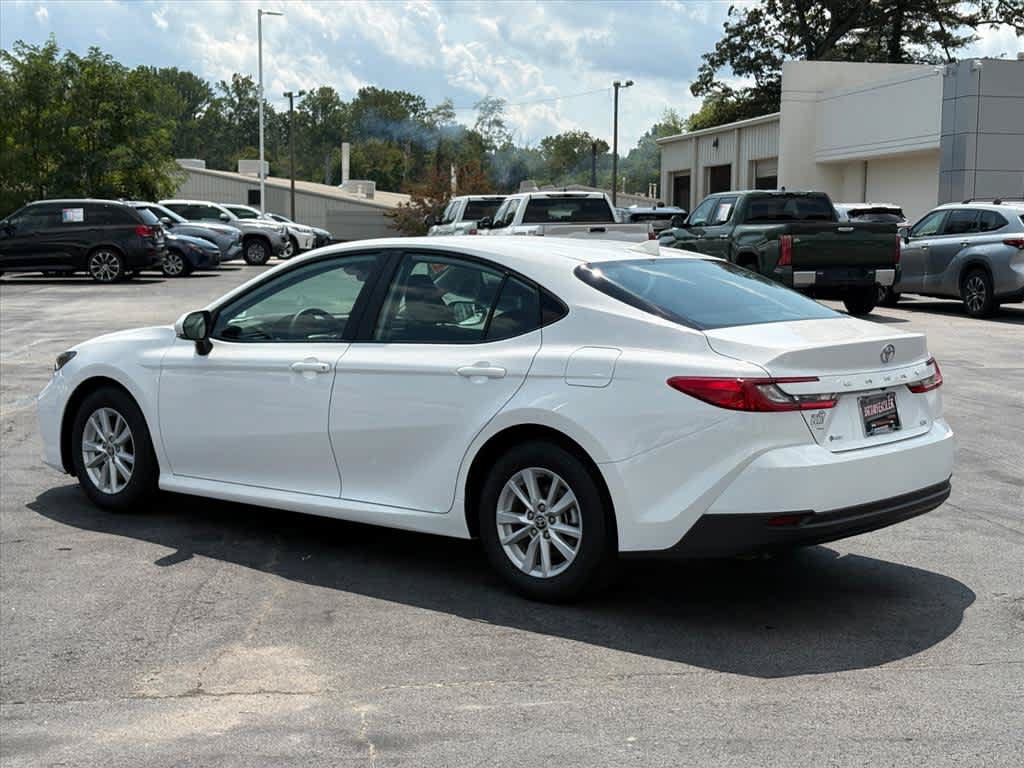 Used 2026 Toyota Camry LE FWD image 28