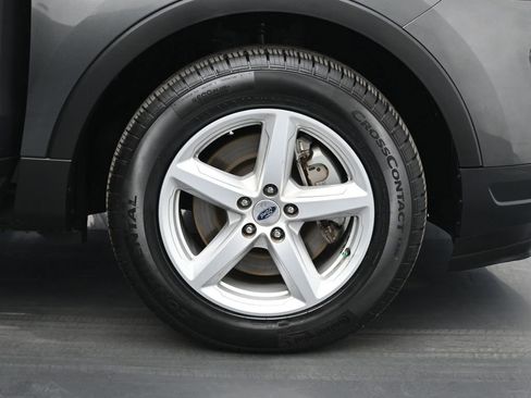 Certified 2018 Ford Explorer XLT image 25