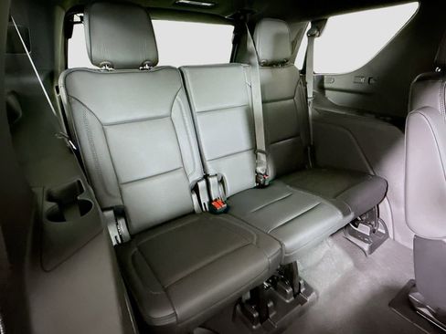 Used 2024 GMC Yukon Denali w/ Advanced Technology Package image 29