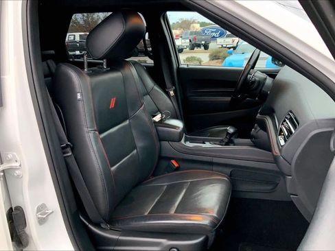 Used 2023 Dodge Durango GT image 8