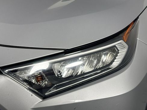 Used 2019 Toyota RAV4 XLE image 37