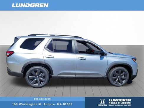 New 2026 Honda Pilot Sport image 6